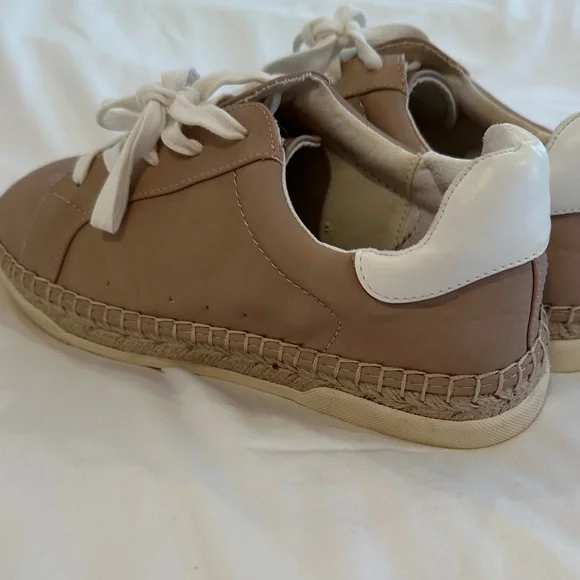 Women's Casual Tan Sneakers - Picture 5 of 6